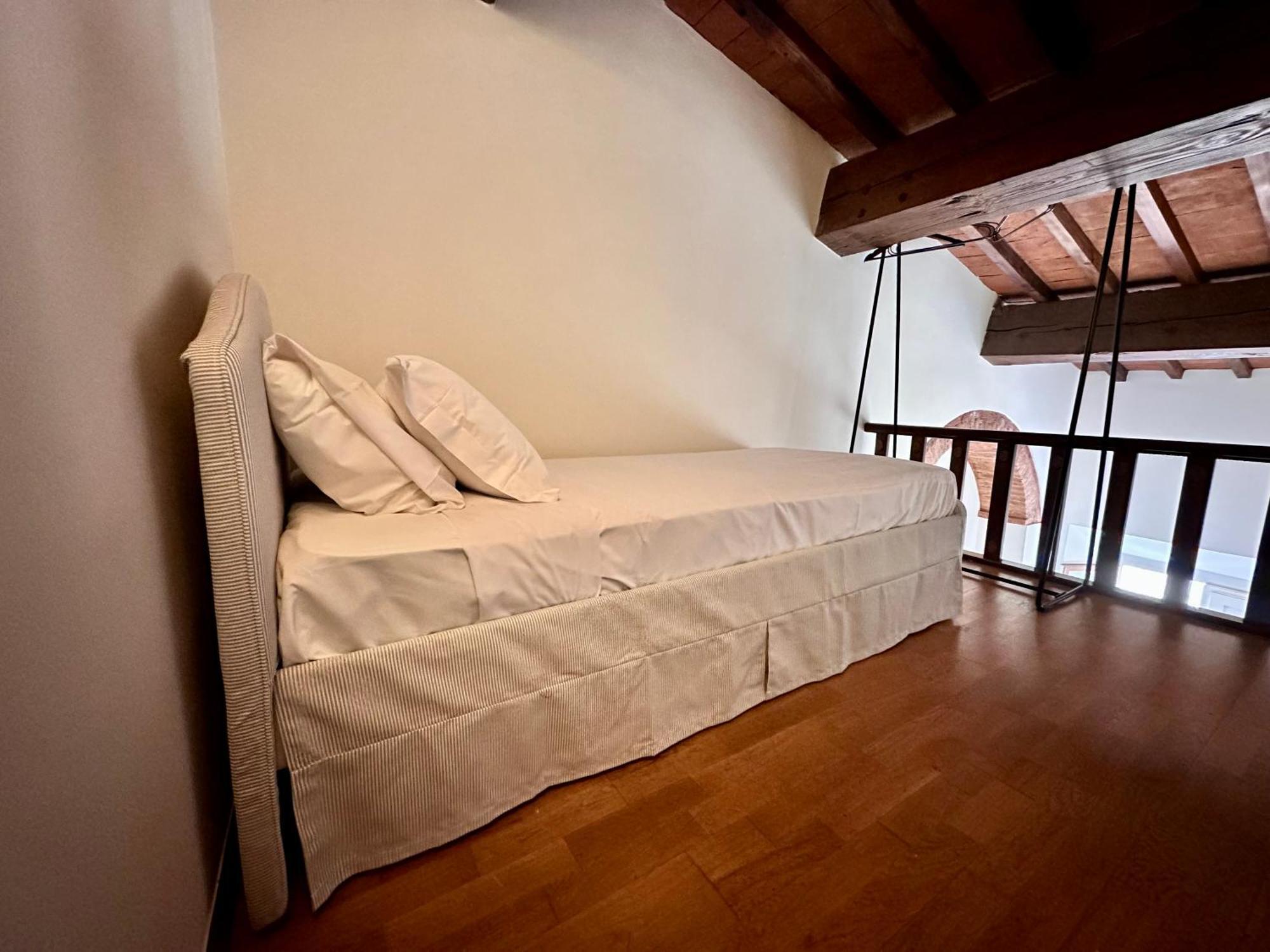 Appartamento Ad Rondinelli, Firenze